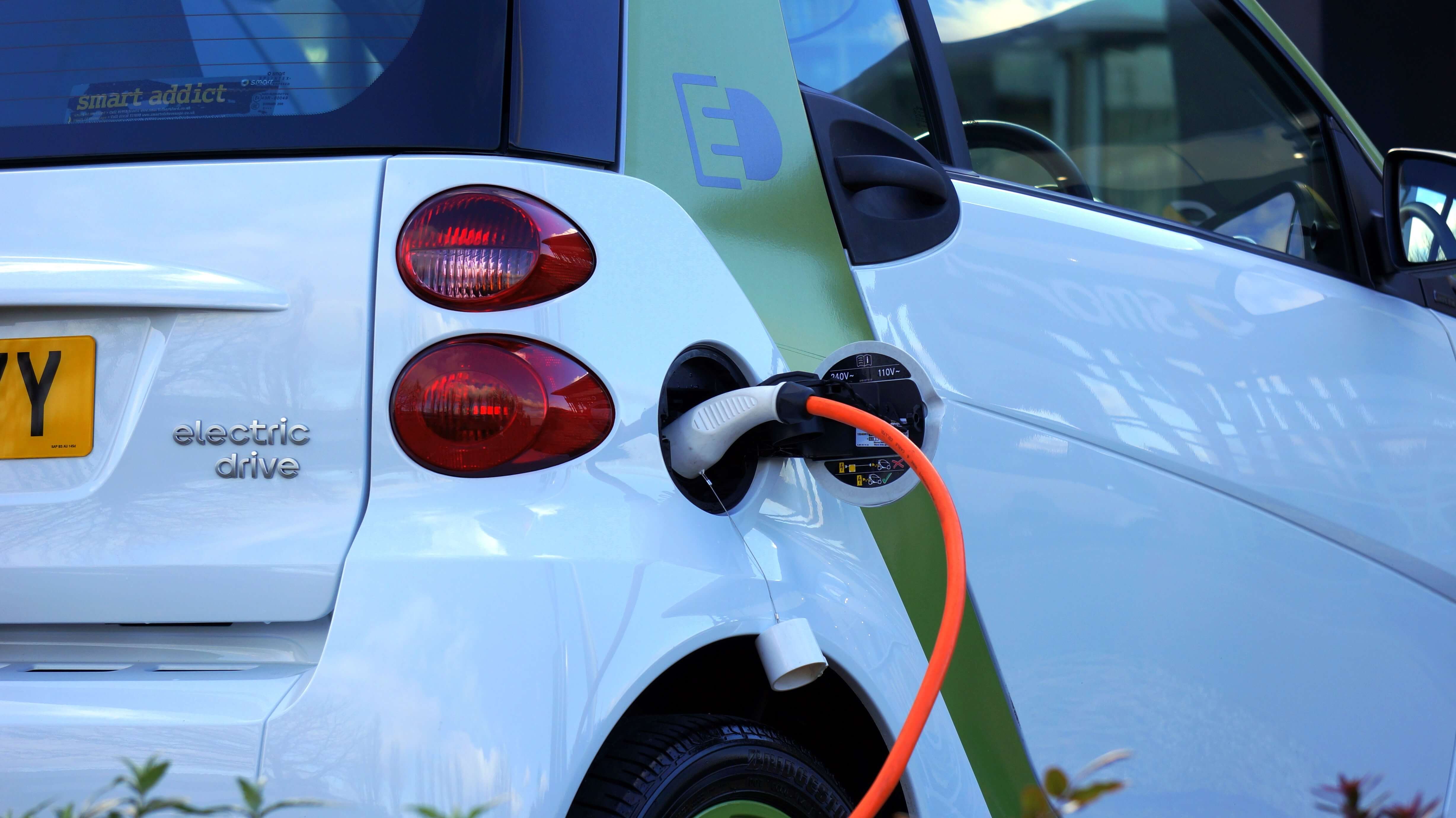 Picture of electric car charging - APCOA & Innogy partnership